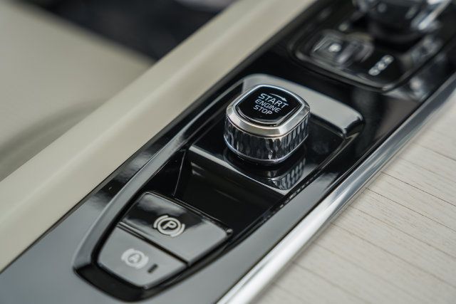 New 2027 Volvo XC60 B5 Ultra AWD/4WD image 27