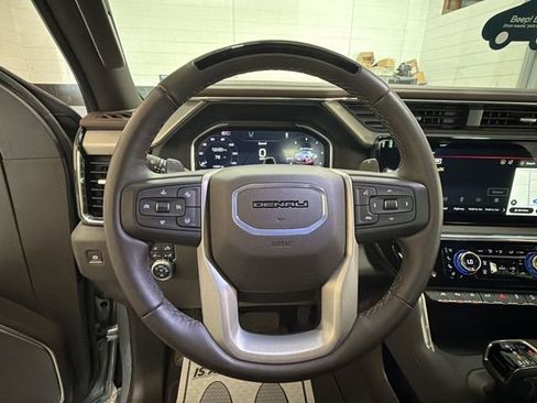 Used 2024 GMC Sierra 1500 Denali AWD/4WD image 14