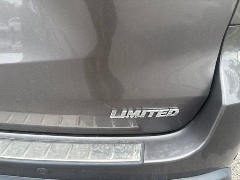 Used 2016 Toyota Highlander Limited FWD image 6