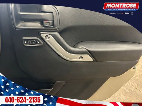 Used 2017 Jeep Wrangler Unlimited Sahara image 29