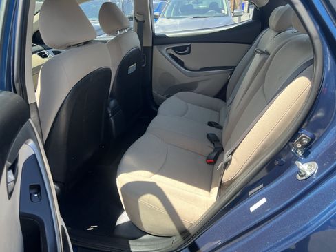 Used 2016 Hyundai Elantra SE FWD image 14