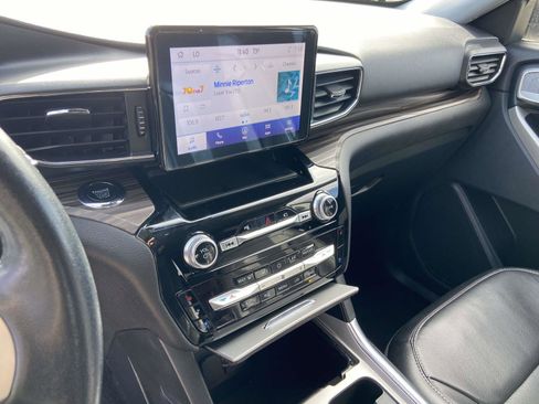 Used 2022 Ford Explorer Limited w/ Equipment Group 301A image 13