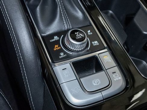 Certified 2021 Kia Telluride SX w/ Nightfall Edition Package AWD/4WD image 24