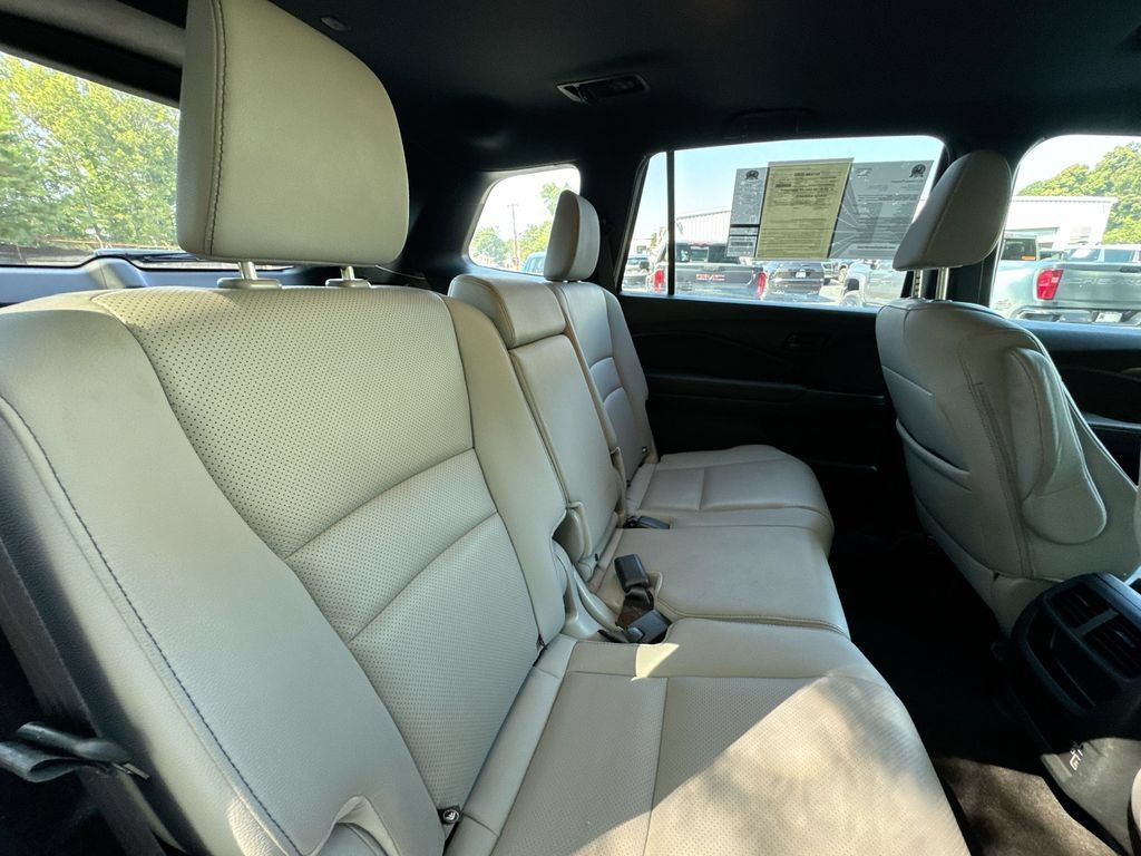 Used 2023 Honda Passport EX-L image 29