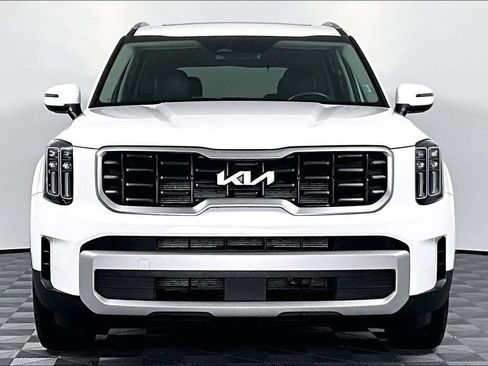 Used 2025 Kia Telluride S AWD/4WD image 3