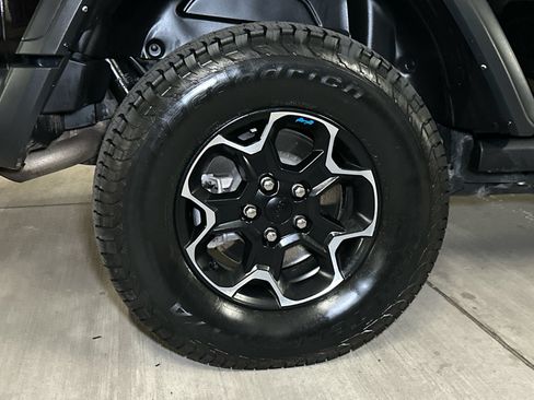 Used 2023 Jeep Wrangler Unlimited Rubicon 4xe w/ Steel Bumper Group AWD/4WD image 8