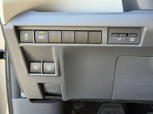 Certified 2024 Toyota Sienna XLE w/ XLE Plus Package FWD image 20