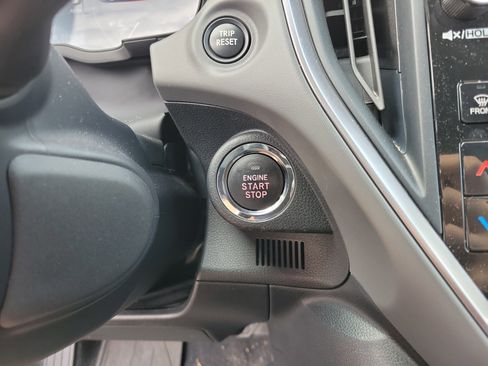 Used 2024 Subaru Crosstrek 2.0i Premium image 15