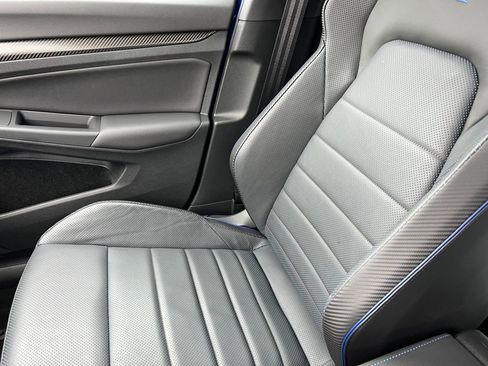 Used 2023 Volkswagen Golf 20th Anniversary Edition image 33