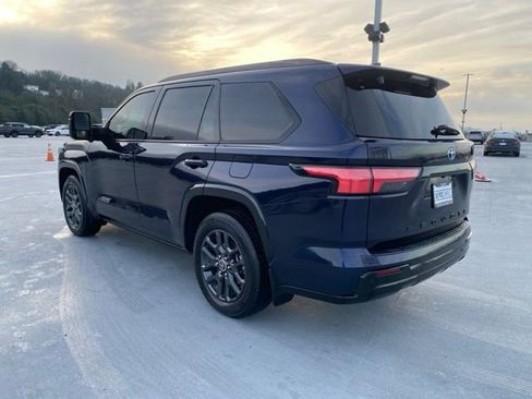 Certified 2023 Toyota Sequoia Platinum image 6