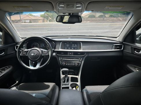 Used 2019 Kia Optima S FWD image 17