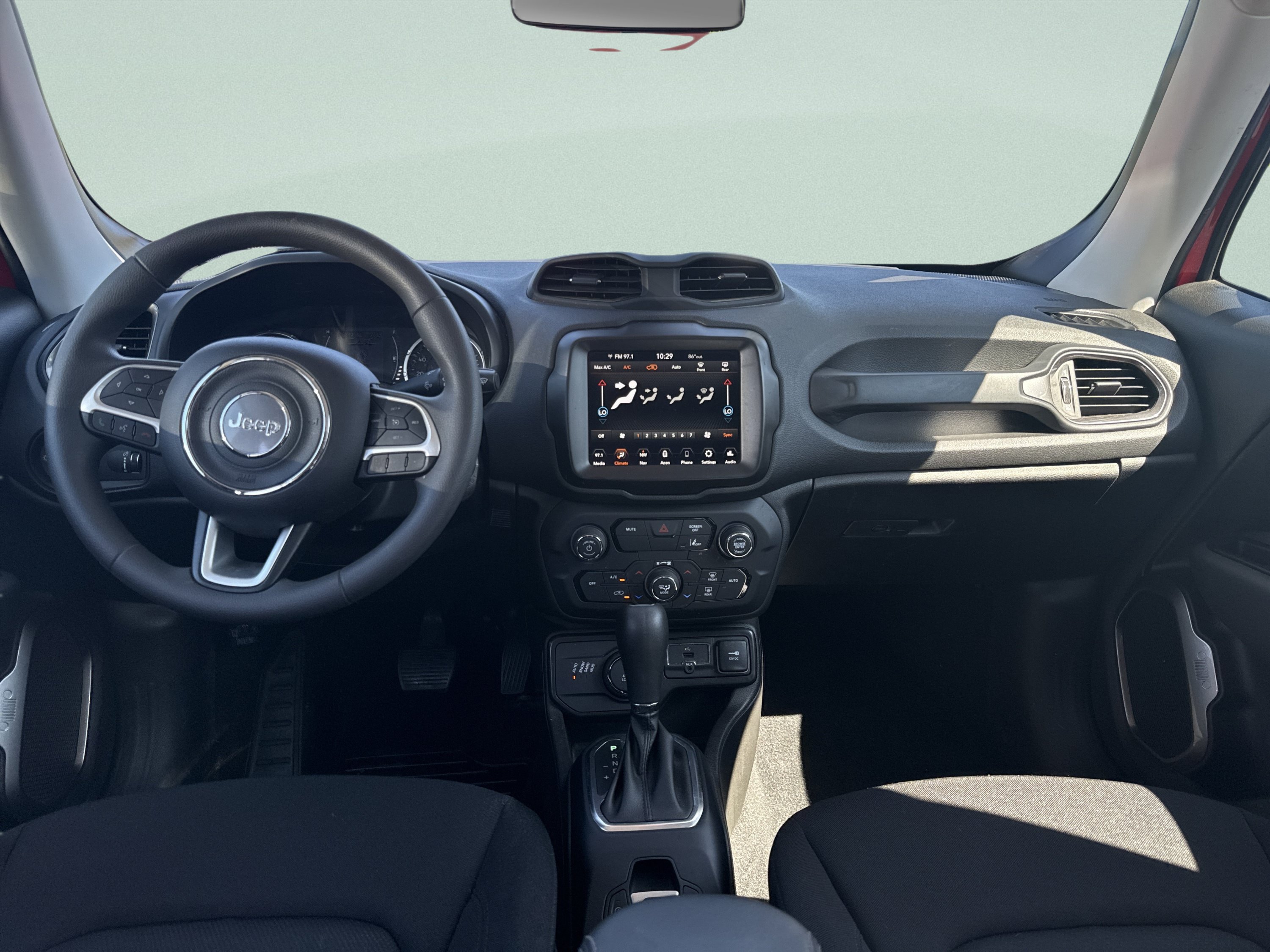 Used 2023 Jeep Renegade Latitude AWD/4WD image 25