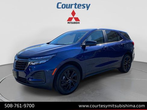Used 2023 Chevrolet Equinox LS w/ LS Convenience Package AWD/4WD image 1