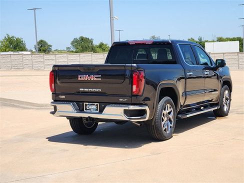 New 2026 GMC Sierra 1500 SLT image 6