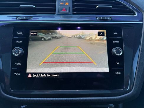 Used 2020 Volkswagen Tiguan SE R-Line image 22