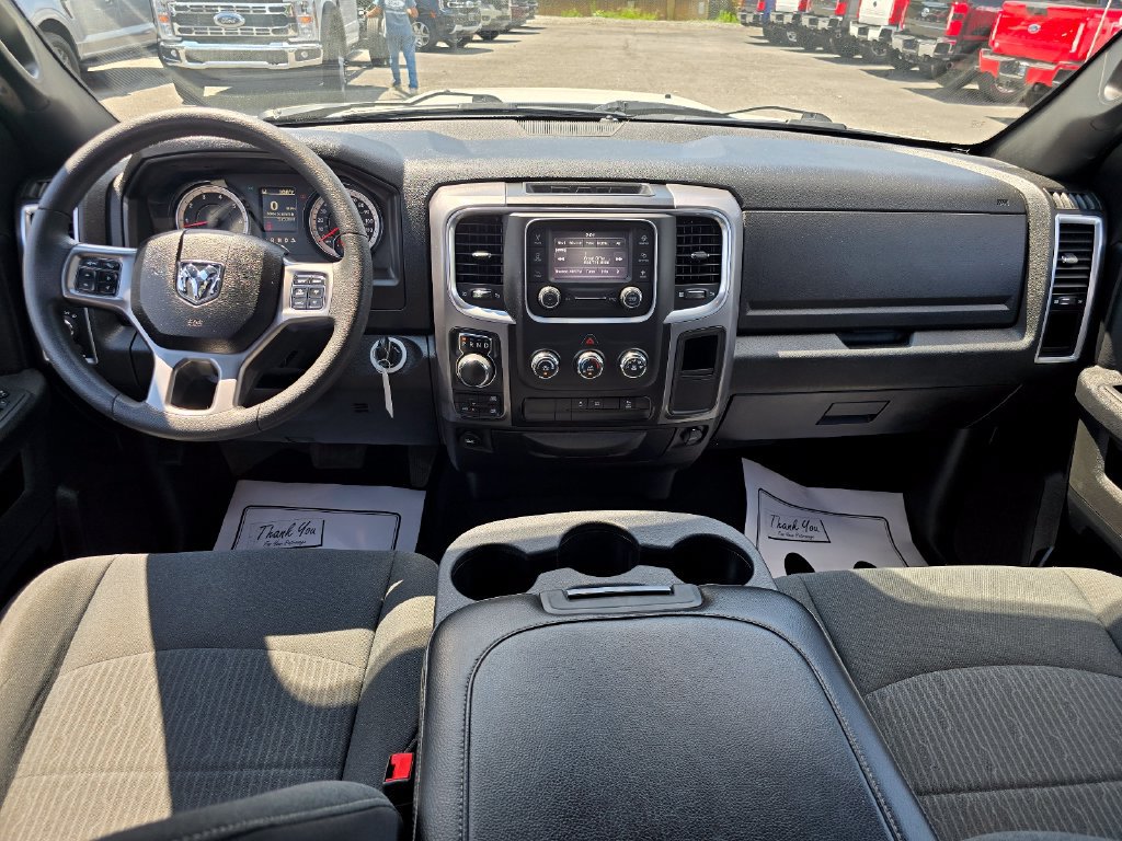 Used 2024 RAM 1500 Warlock AWD/4WD image 3
