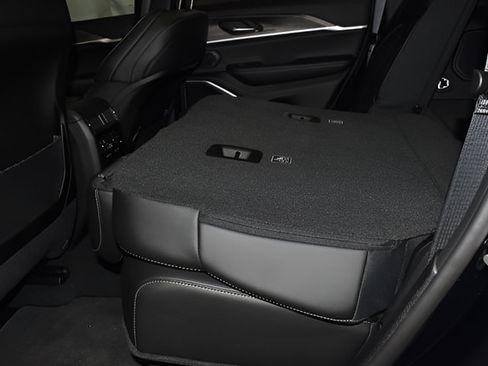 New 2026 Jeep Grand Cherokee Limited w/ Luxury Tech Group II AWD/4WD image 29