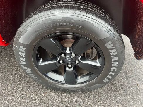 Used 2018 RAM 1500 Express w/ Express Value Package image 24