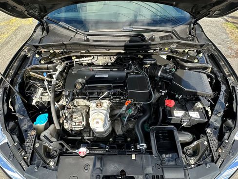 Used 2017 Honda Accord Sport image 35