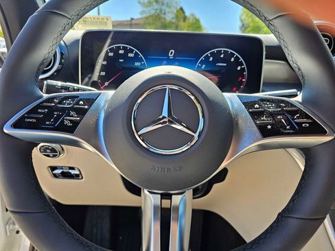 New 2026 Mercedes-Benz GLC 300 4MATIC image 22