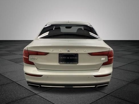 Used 2021 Volvo S60 T8 Inscription image 5