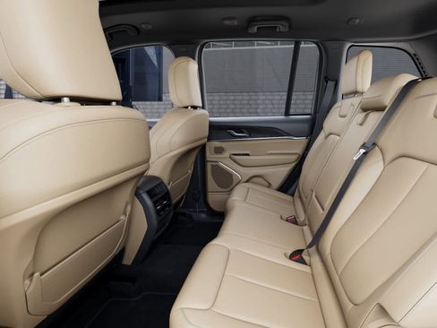 New 2026 Jeep Grand Cherokee Limited AWD/4WD image 23