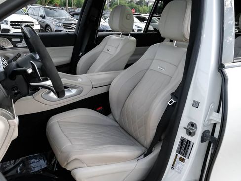 Used 2022 Mercedes-Benz GLS 63 AMG 4MATIC image 32