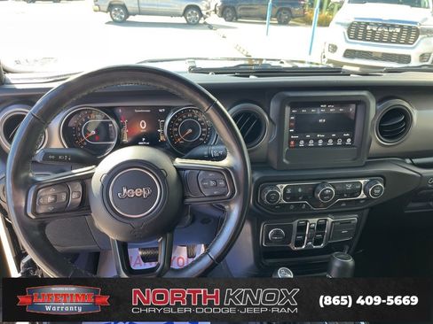 Used 2021 Jeep Gladiator Sport image 8