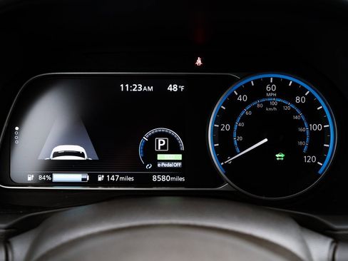 Certified 2024 Nissan Leaf SV Plus image 15