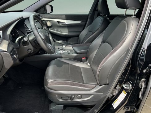 Used 2019 INFINITI QX50 Essential w/ Sensory Package AWD/4WD image 8