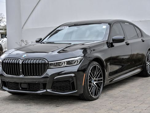 Used 2022 BMW 750i xDrive w/ Executive Package AWD/4WD image 4