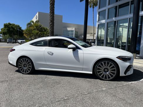 New 2026 Mercedes-Benz CLE 300 4MATIC Coupe image 9