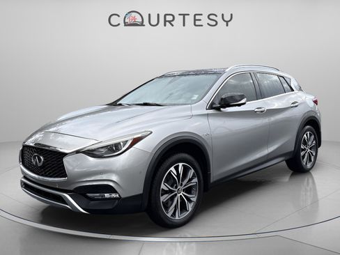 Used 2018 INFINITI QX30 Premium w/ Cargo Package image 1