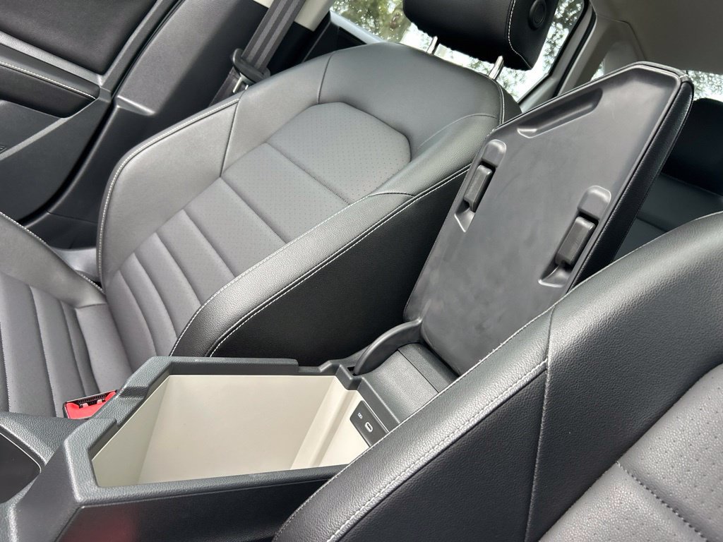 Certified 2024 Volkswagen Jetta SE FWD image 39