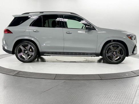 Used 2024 Mercedes-Benz GLE 450 4MATIC w/ AMG Line Exterior image 36