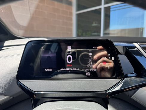 Used 2024 Volkswagen ID.4 S image 17