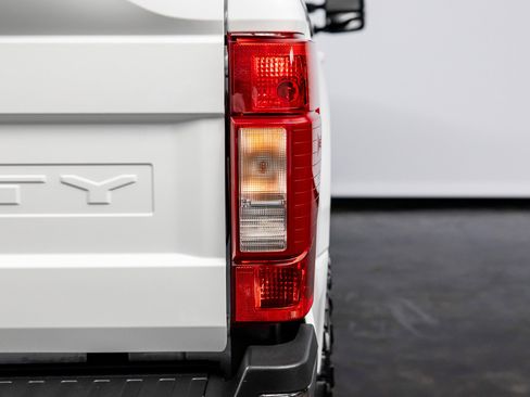 Used 2021 Ford F250 Lariat w/ Lariat Value Package image 21