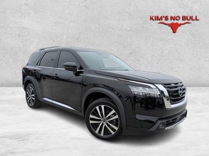 Used 2023 Nissan Pathfinder Platinum