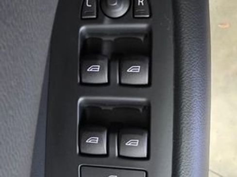 Used 2023 Volvo XC60 B5 Core w/ Climate Package image 13