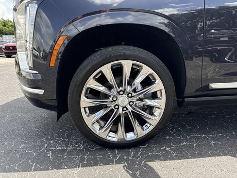 New 2026 Cadillac Escalade Platinum Luxury w/ LPO, Radiant Package AWD/4WD image 10