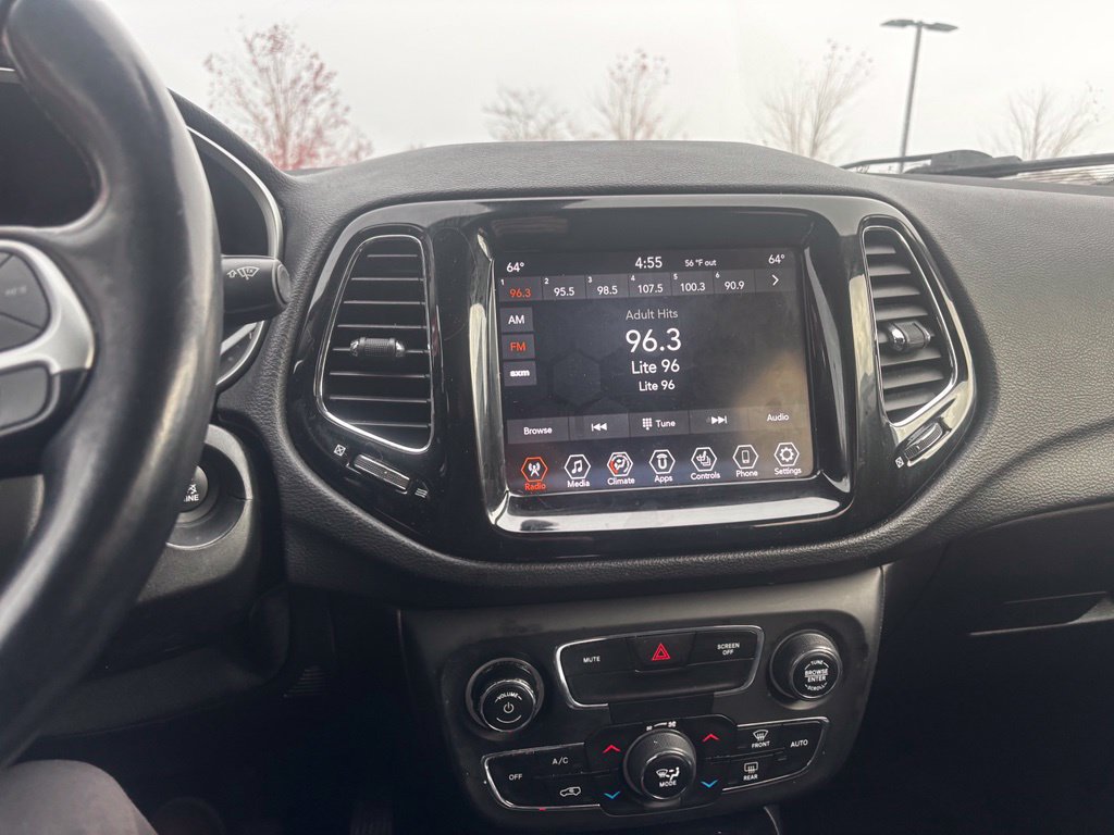 Used 2020 Jeep Compass Limited AWD/4WD image 10