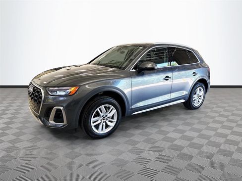 Certified 2023 Audi Q5 2.0T Premium w/ Convenience Package AWD/4WD image 3