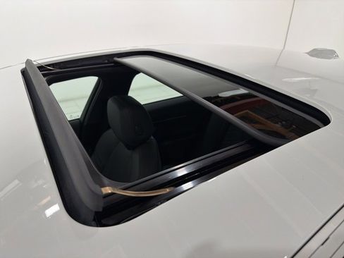 Used 2024 BMW 530i xDrive w/ Premium Package image 27