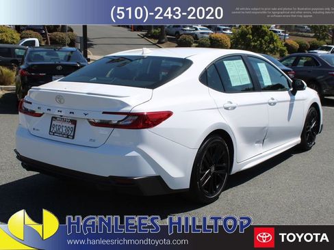 Used 2025 Toyota Camry SE w/ Convenience Package FWD image 7