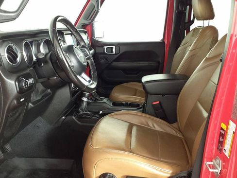 Used 2020 Jeep Gladiator Overland AWD/4WD image 13