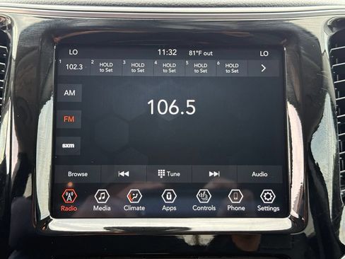 Used 2020 Jeep Cherokee Limited AWD/4WD image 34