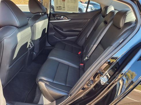 Used 2022 Nissan Maxima SV w/ Floor Mat Group image 11