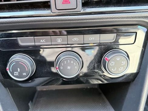 Used 2024 Volkswagen Taos S w/ MDO Package image 16