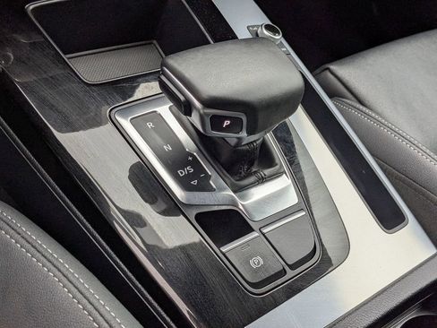 Used 2025 Audi Q5 2.0T Premium image 26