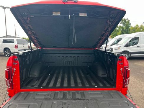 Used 2018 Ford F150 Raptor w/ Equipment Group 802A Luxury AWD/4WD image 10
